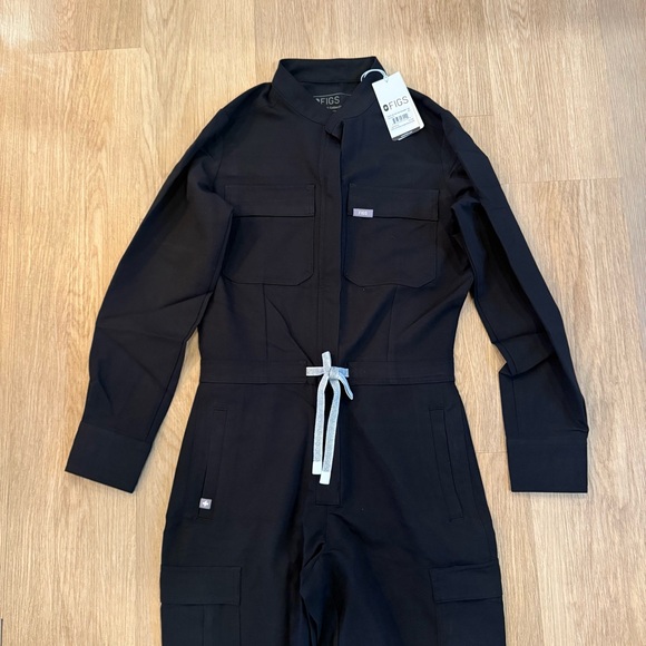 Figs Miller Long-sleeve Cargo Jumpsuit - Picture 4 of 4